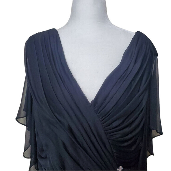 Plus Size Fitted Runched Black Dress with Sparkling Embellishments Size 3XL - Picture 9 of 12